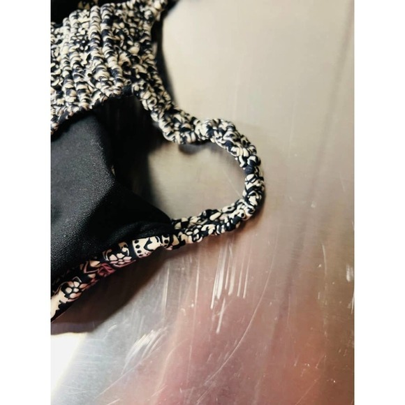 Tilly's Patterned Bikini Top - Picture 5 of 5